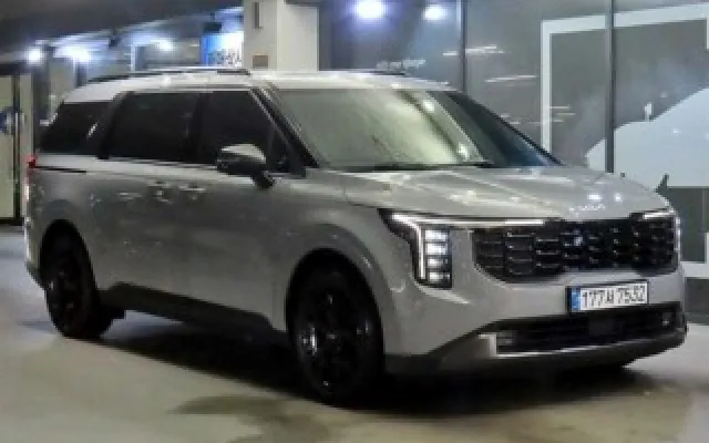 더올뉴그랜져 중고차 더 뉴 카니발 4세대 가솔린 7인승 그래비티 매물 사진 4 - 2025/04 31,650km